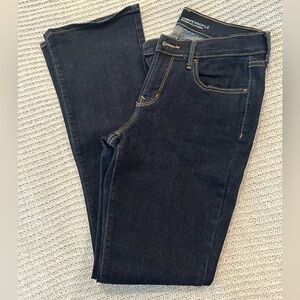 Old Navy Women’s Curvy Jeans Size 4